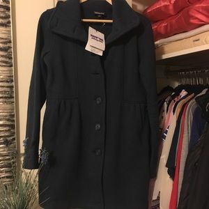Women’s Patagonia coat. Very nice car coat or great for fall or spring!